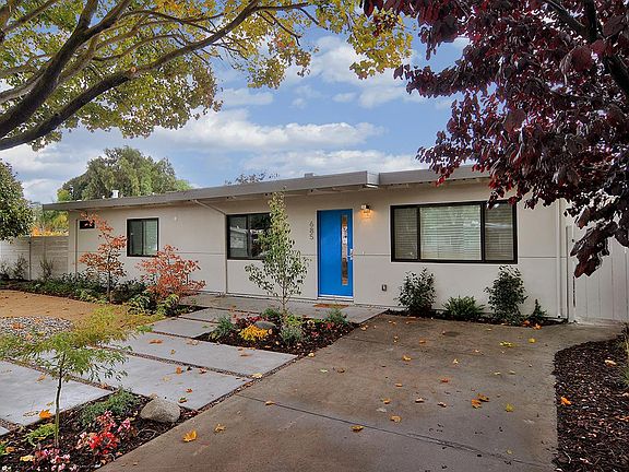 2nd image of 685 Emily Dr