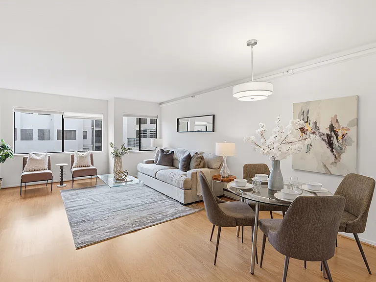 320 Peninsula Ave #316 — Photo 1
