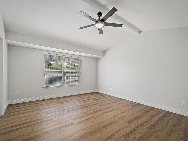 175 Shadow Pointe Dr — Photo 13