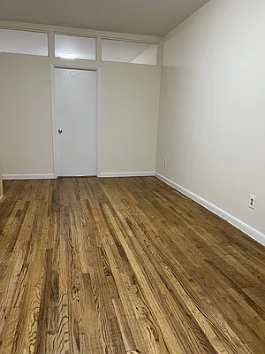 Rented by Five Town Global Realty | media 28