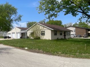 2001 Cynthia Dr, Champaign, IL 61821