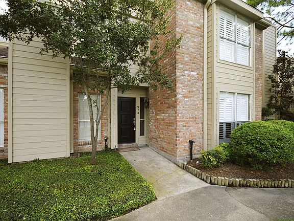 2nd image of 974 Memorial Village Dr #53