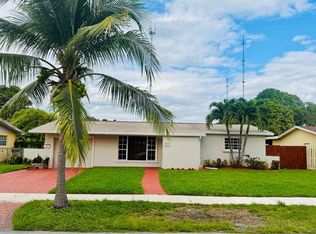 515 NW 202nd Ter, Miami Gardens, FL 33169