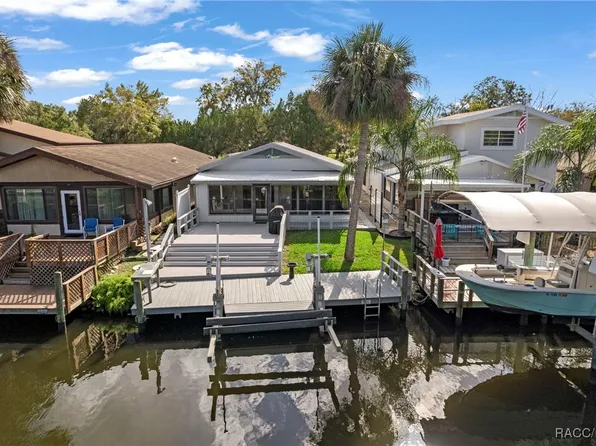 11517 W Riverhaven Dr, Homosassa, FL 34448
