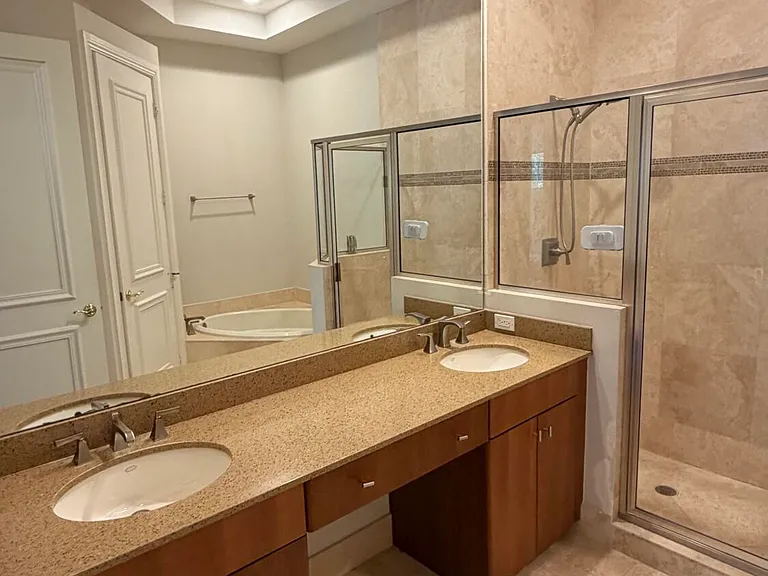 210 NE 69th Cir — Photo 19