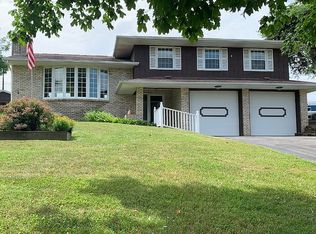 330 Shangri La Rd, Wellsburg, WV 26070