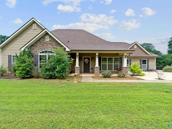 229 McLemore Pvt Dr, Somerville, AL 35670