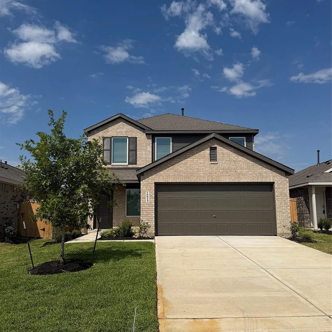 4 bed, 2.5 bath, 1951 sqft, $1,850 — Photo 2