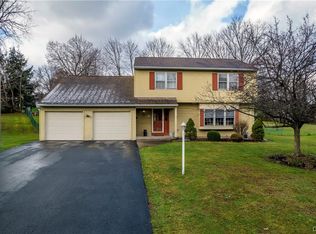 16 Gateshead Rd, New Hartford, NY 13413
