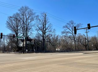 2565 E New York St, Aurora, IL 60502