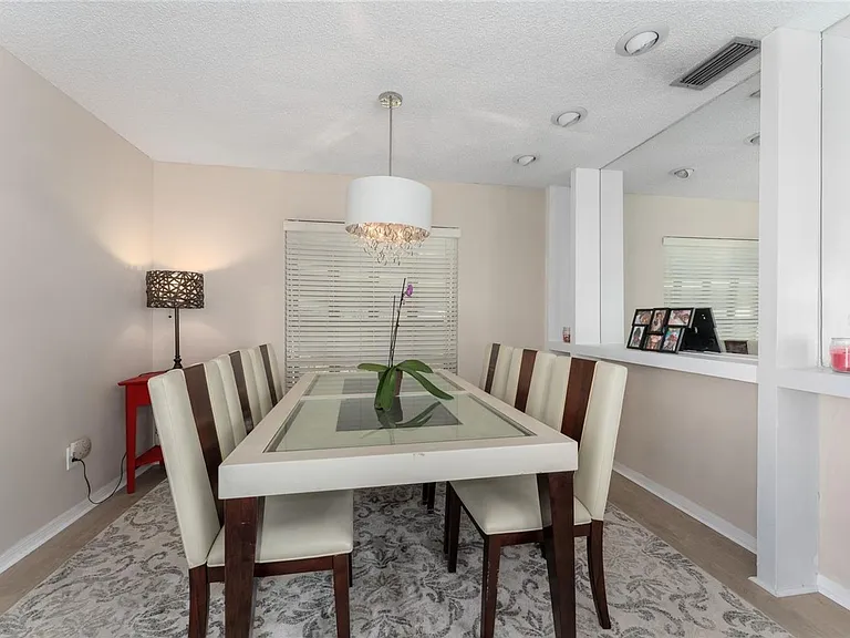 5053 Maui Cir #14 — Photo 11