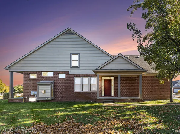 7087 Moore Ct, Shelby Township, MI 48317