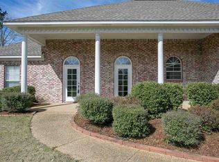 105 Middle Field Dr, Canton, MS 39046