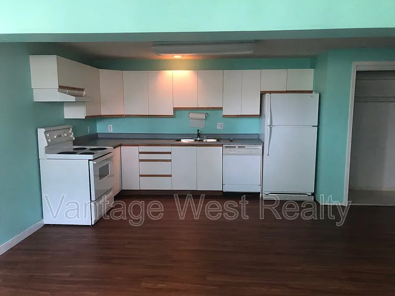 2 bed, 1.0 bath, $1,550 — Photo 1