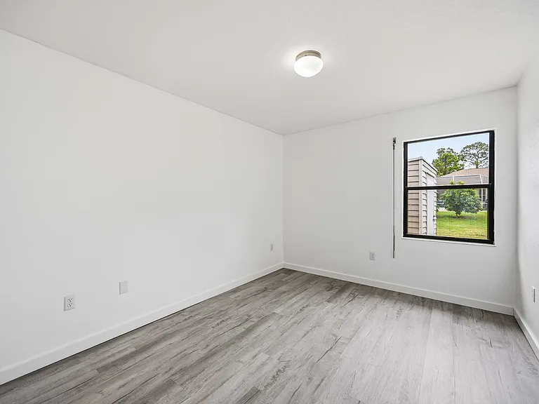 5512 San Luis Ter — Photo 12