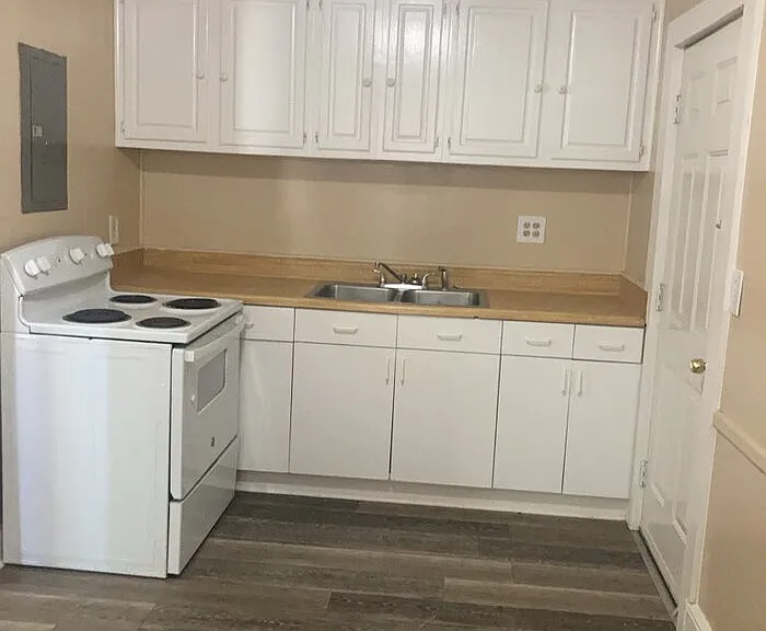 101 Givens St #A — Photo 3