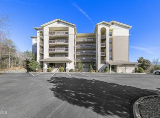 215 Mayes Rd APT 131, Pigeon Forge, TN 37863