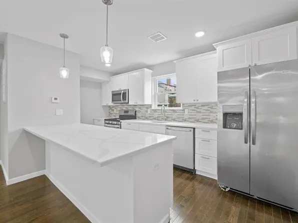 45 Franklin Street image 9 of 23