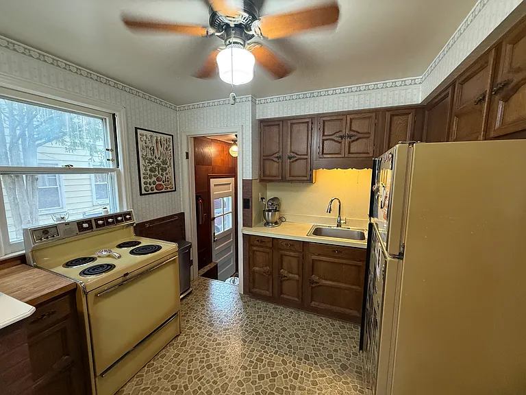 444 Roth Blvd — Photo 14