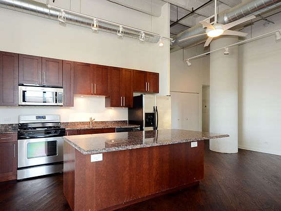 5th image of 1601 W School St APT 303