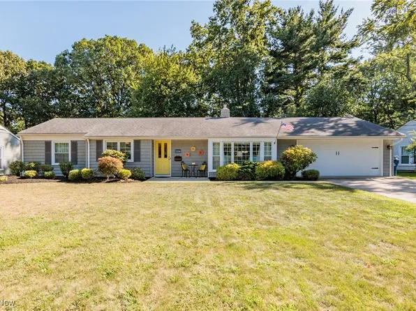 23201 Lincolnshire Dr, Bay Village, OH 44140