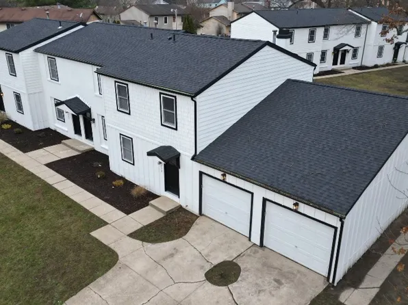 5017 Birchwood Ln, South Bend, IN 46637