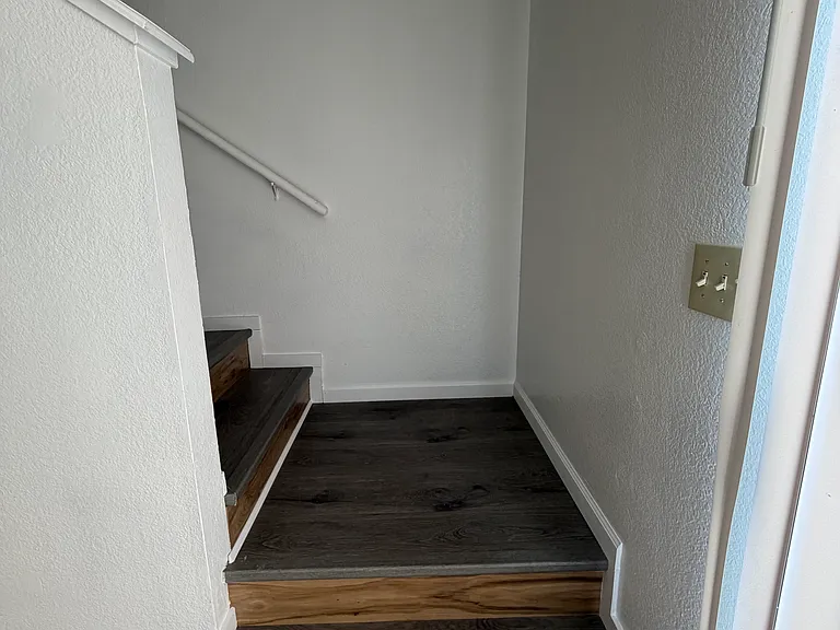 1930 Manor Pl #1 — Photo 10