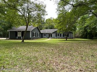 6 Le Bourgeois Dr, Brandon, MS 39047