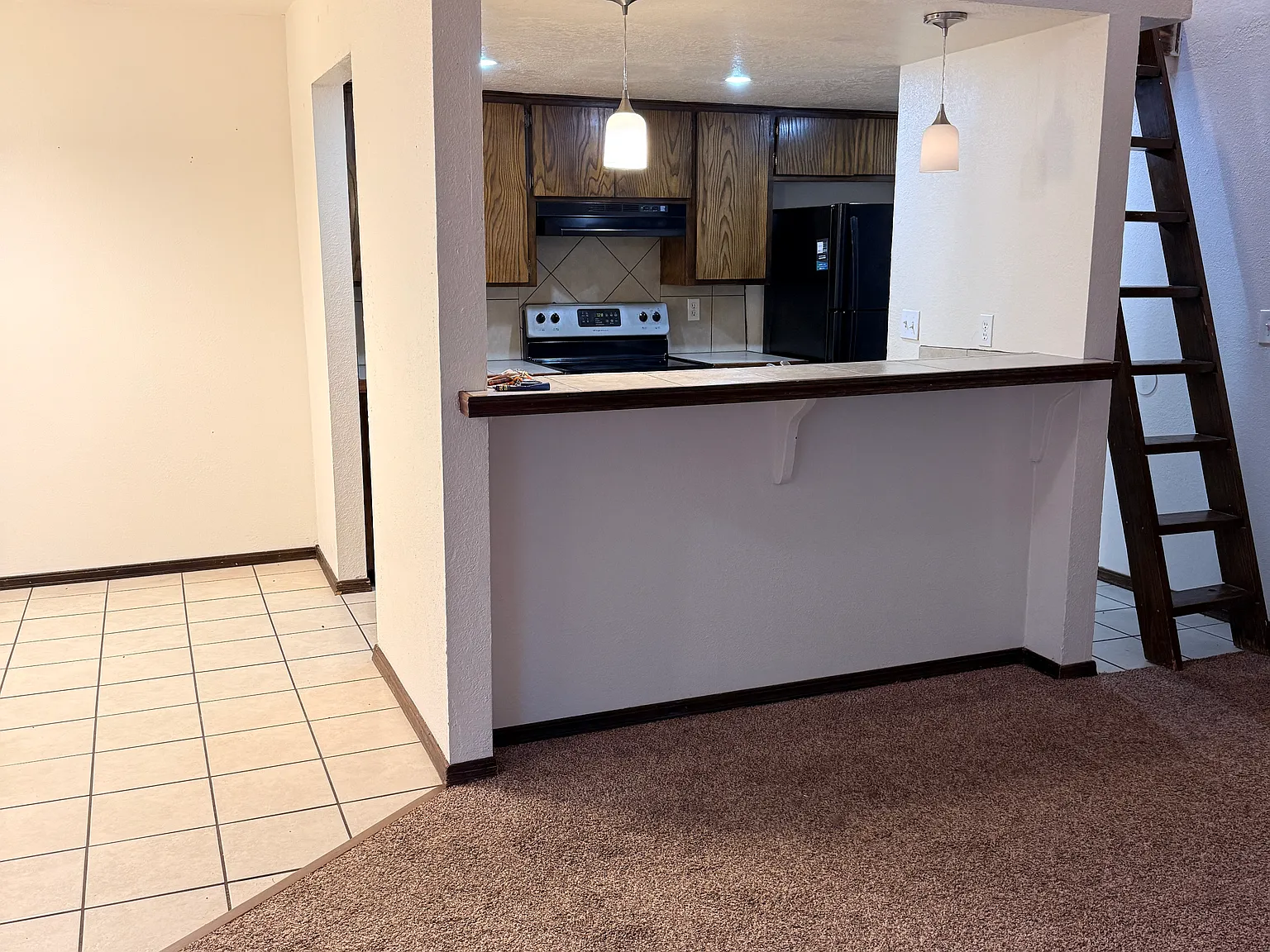 2 bed, 1.5 bath, 1125 sqft, $1,000 — Photo 3