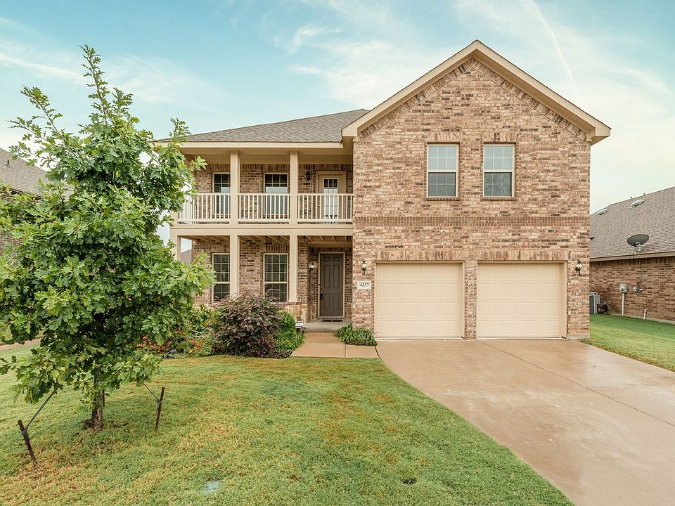 1st image of 4237 Glen Abbey Dr