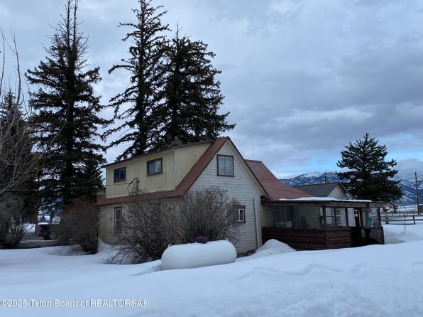 297 Dana St, Thayne, WY 83127