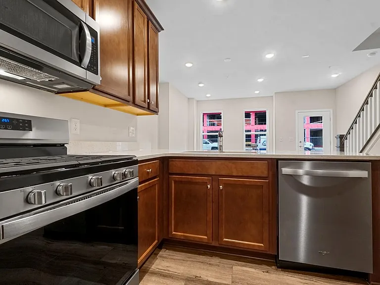8 Jessica Ln #12103 — Photo 12