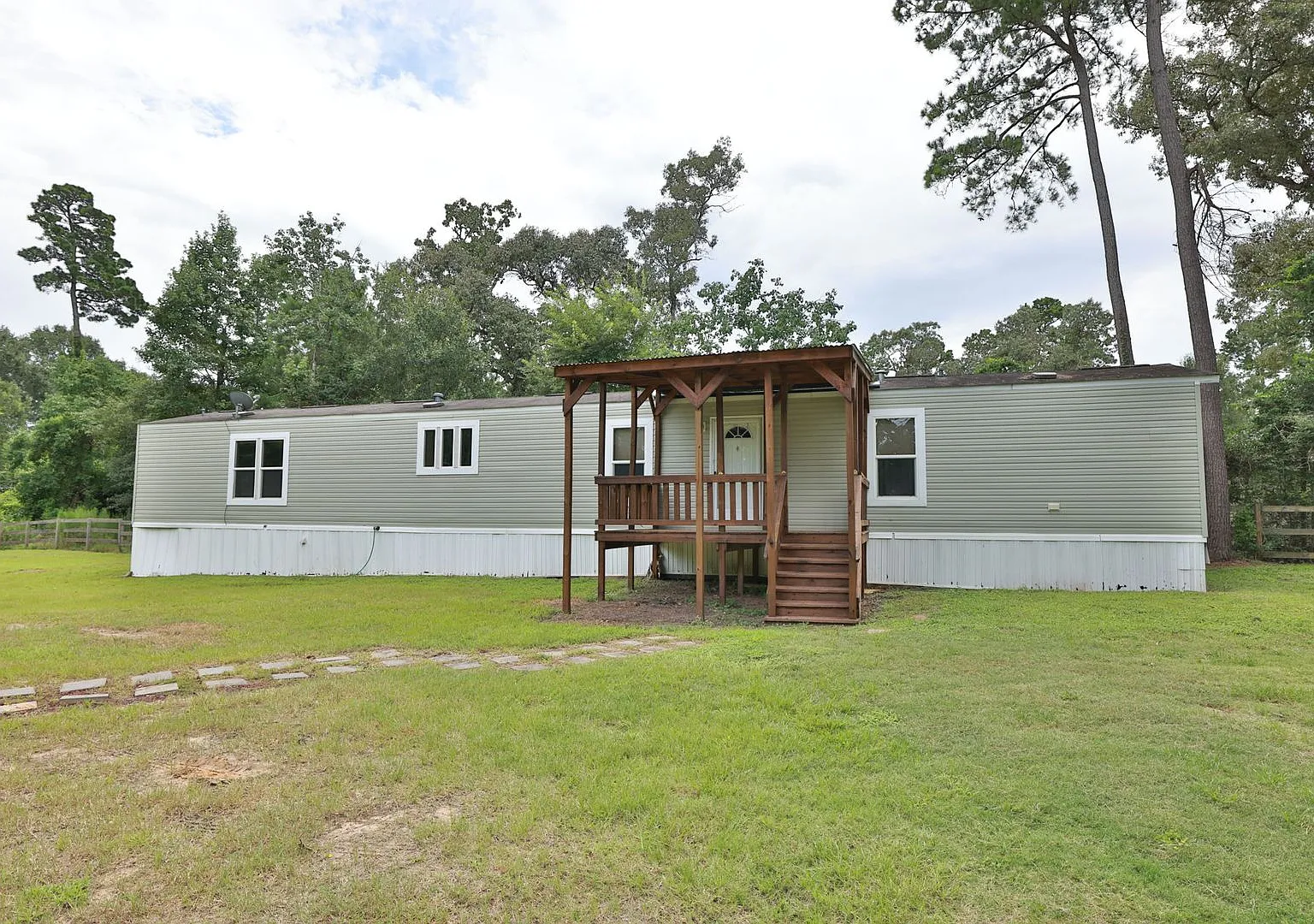For Lease | 3 Bed, 2 Bath | 1,280 Sq Ft |Tomball Community | — Photo 3