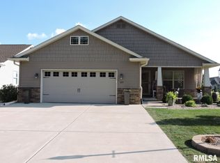 329 Cottonwood Cir, East Peoria, IL