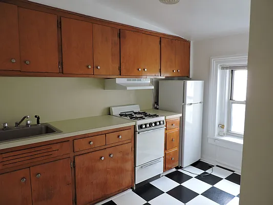 Rented by Brown Harris Stevens | media 5