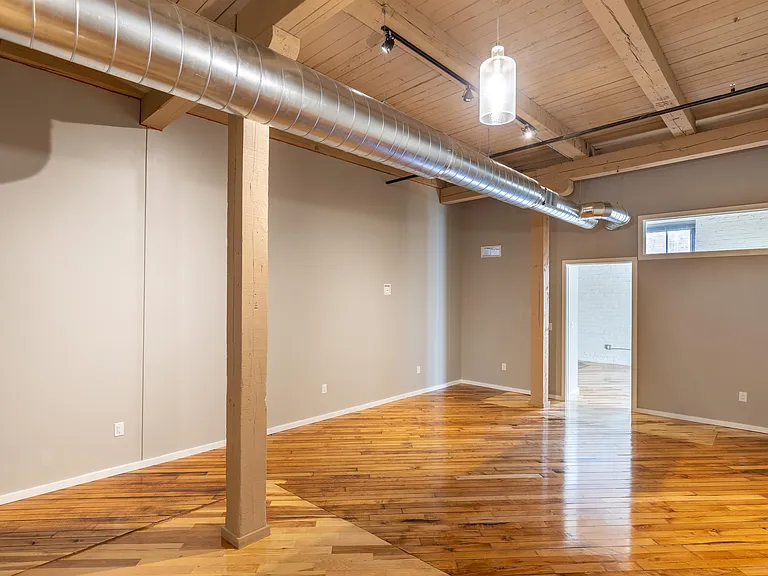 116 N 4th St #205 — Photo 4