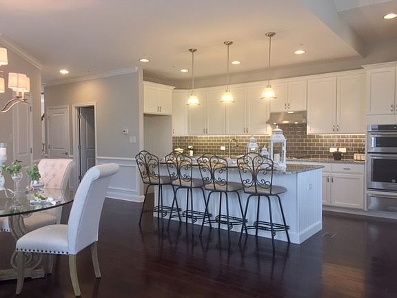Kitchen with Large Island