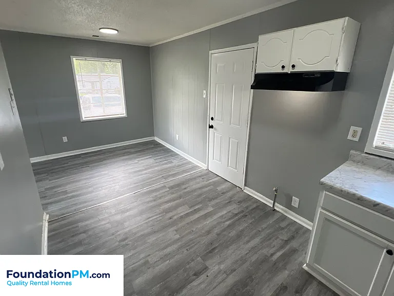 765 Marywood St — Photo 5