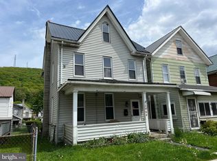 1464 Pennsylvania Ave, Tyrone, PA 16686