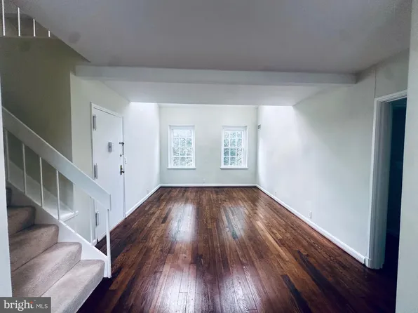 3831 Newark St NW APT F450, Washington, DC 20016