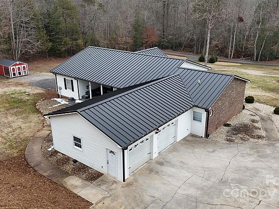 4th image of 1470 Charles Franklin Ln