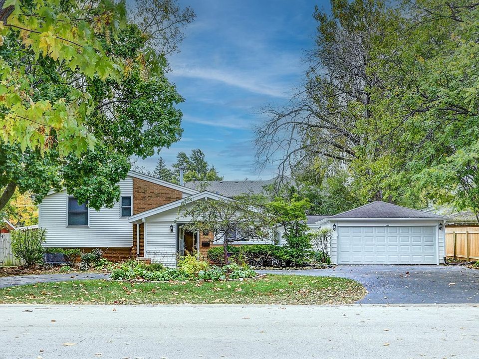 1st image of 1133 Davis Ave