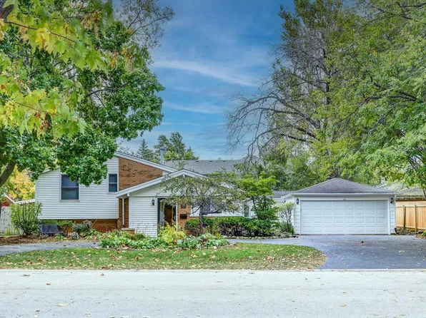 1133 Davis Ave, Deerfield, IL 60015