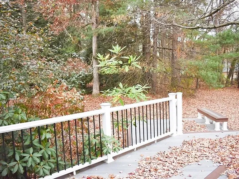 6 Stonegate Cir — Photo 23