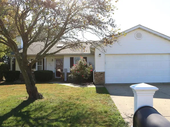 219 Suburban Dr, Smithton, IL 62285