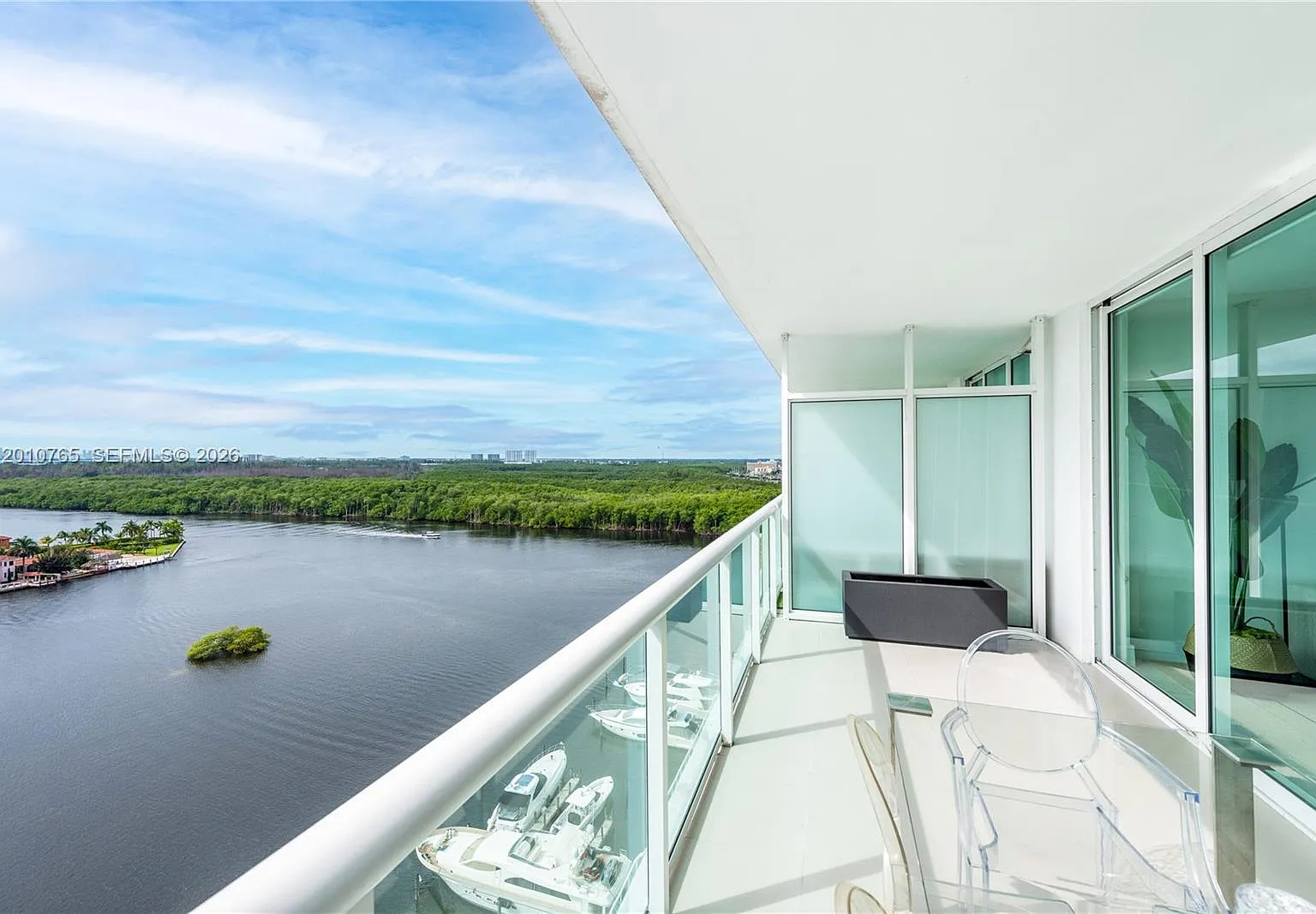 400 Sunny Isles Condo Eas — Photo 2