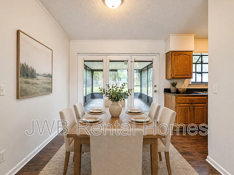 2050 Monteau Dr — Photo 5
