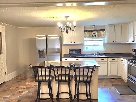 2nd image of 514 Arceneaux Rd