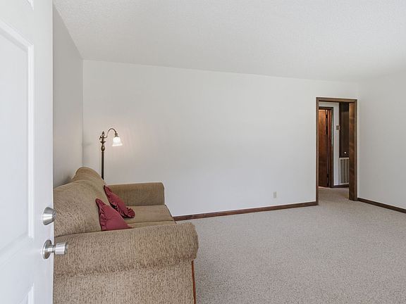 5th image of 4778 Trenton Dr Unit B