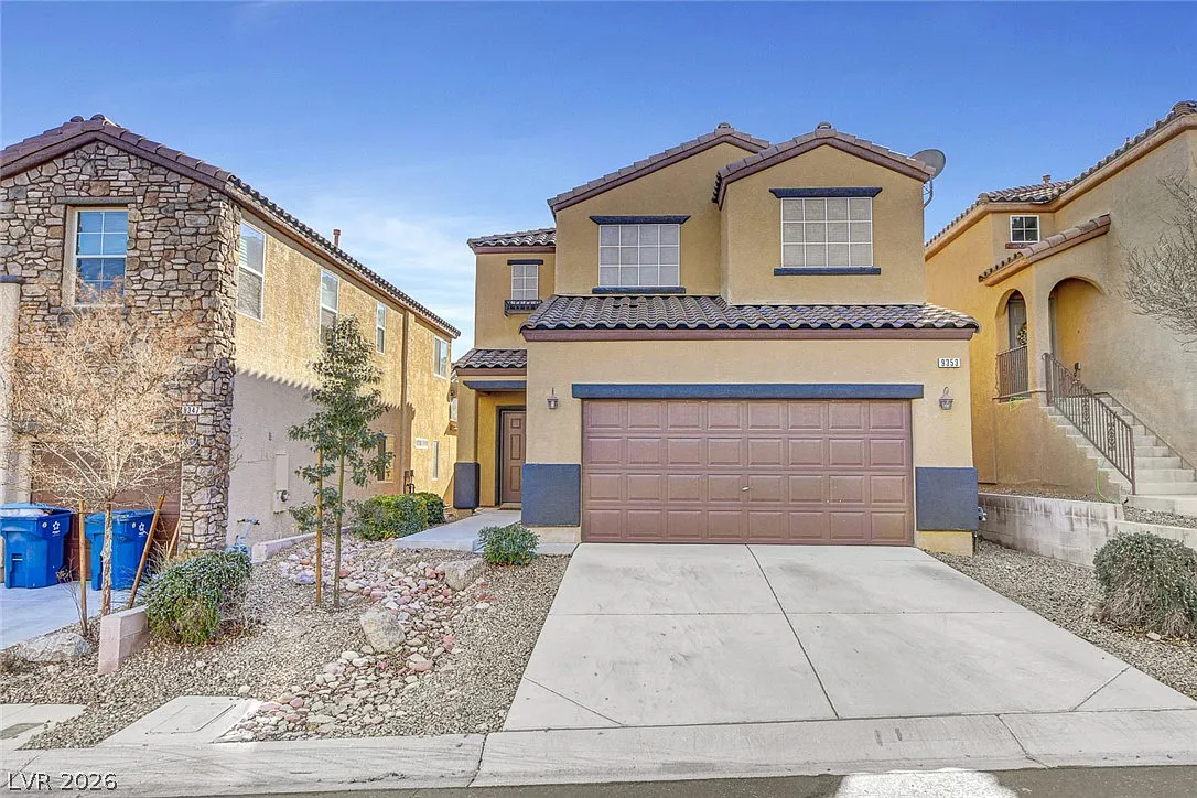 4 bed, 3.0 bath, 1909 sqft, $2,300 — Photo 1